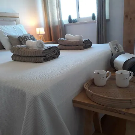 Casa Do Rio - Sweet & Free Parking Apartment Lisbon